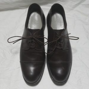 Allen Edmonds chocolate brown cap toes 9D